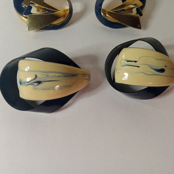 2 pairs Totally 80s Vintage Enamel Earrings Navy - Picture 5 of 11